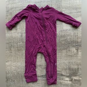 Kyte baby zippered romper in dahlia color. Size 0-3 months.